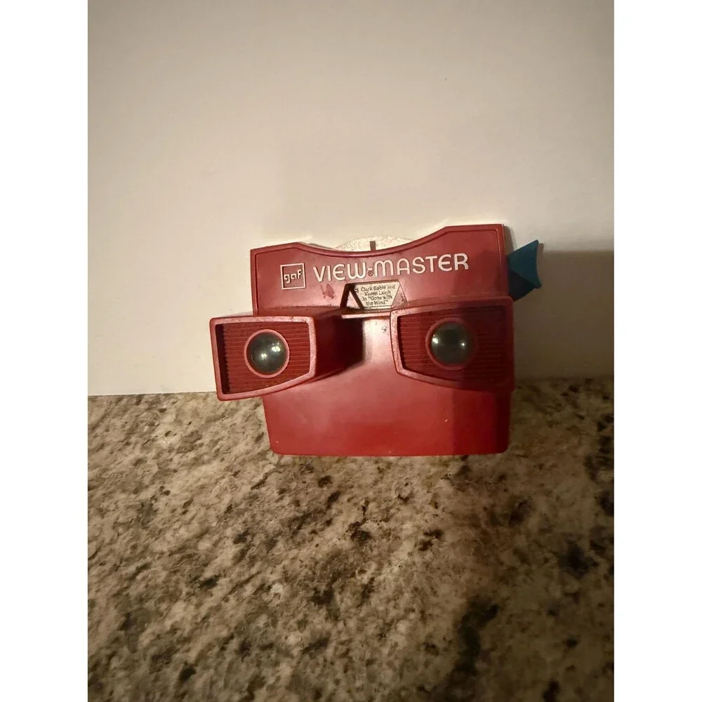 Vintage GAF View-Master with 1974 “Movieland Wax Museum” Reel 1